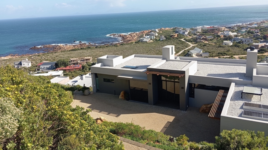 4 Bedroom Property for Sale in Rooi Els Western Cape